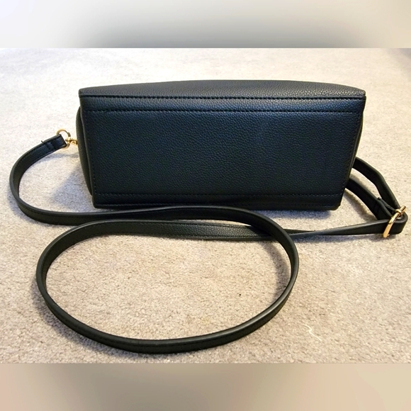 H&M Vegan Leather Medium Crossbody Bag - Picture 3 of 7